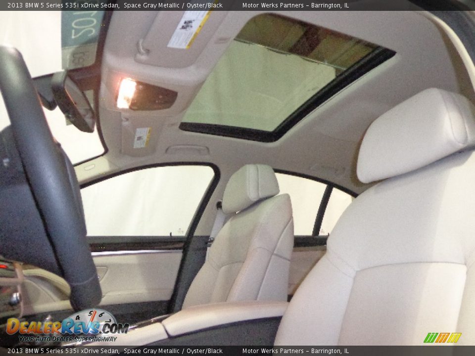 2013 BMW 5 Series 535i xDrive Sedan Space Gray Metallic / Oyster/Black Photo #29