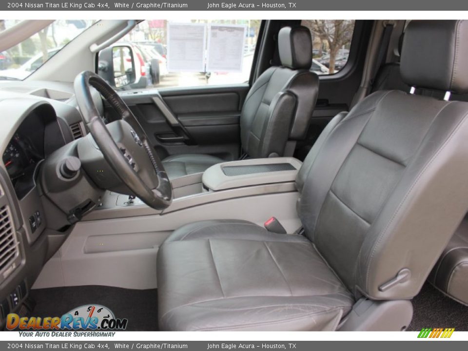 2004 Nissan Titan LE King Cab 4x4 White / Graphite/Titanium Photo #11