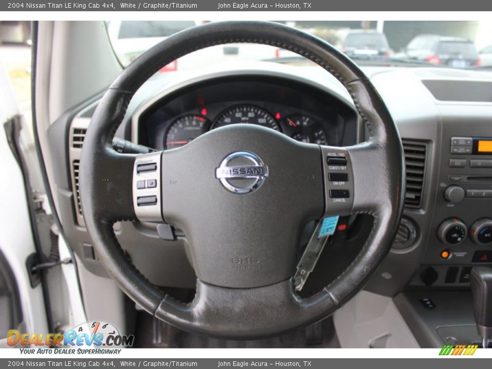 2004 Nissan Titan LE King Cab 4x4 White / Graphite/Titanium Photo #24