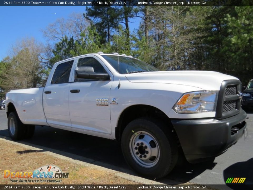 Front 3/4 View of 2014 Ram 3500 Tradesman Crew Cab Dually Photo #4