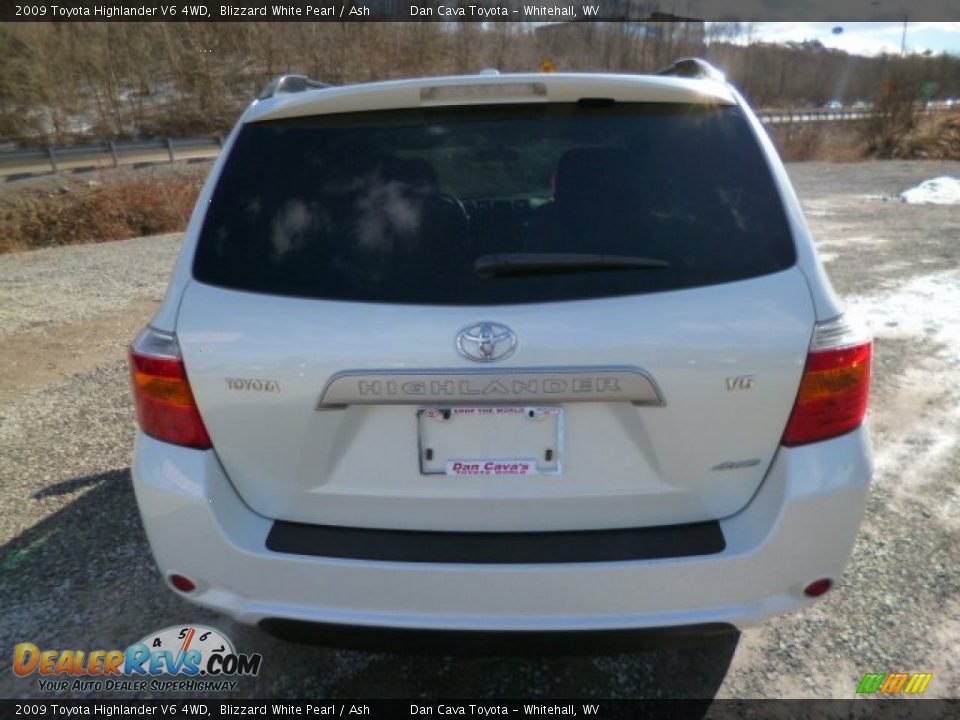 2009 Toyota Highlander V6 4WD Blizzard White Pearl / Ash Photo #5