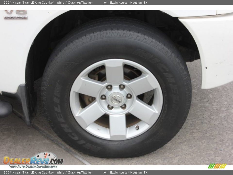 2004 Nissan Titan LE King Cab 4x4 White / Graphite/Titanium Photo #35