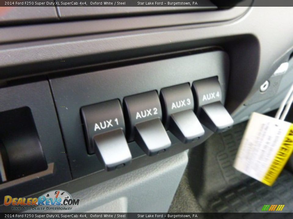 2014 Ford F250 Super Duty XL SuperCab 4x4 Oxford White / Steel Photo #16