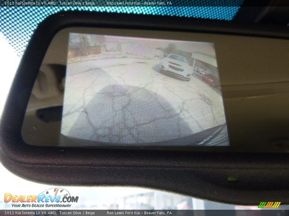 2011 Kia Sorento LX V6 AWD Tuscan Olive / Beige Photo #15