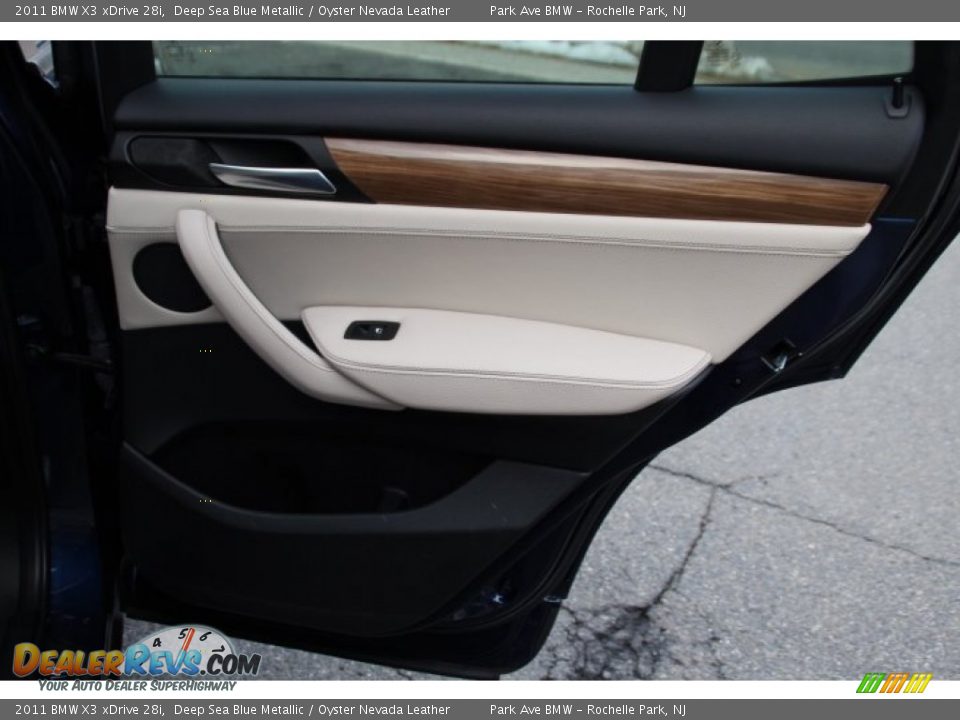 Door Panel of 2011 BMW X3 xDrive 28i Photo #22