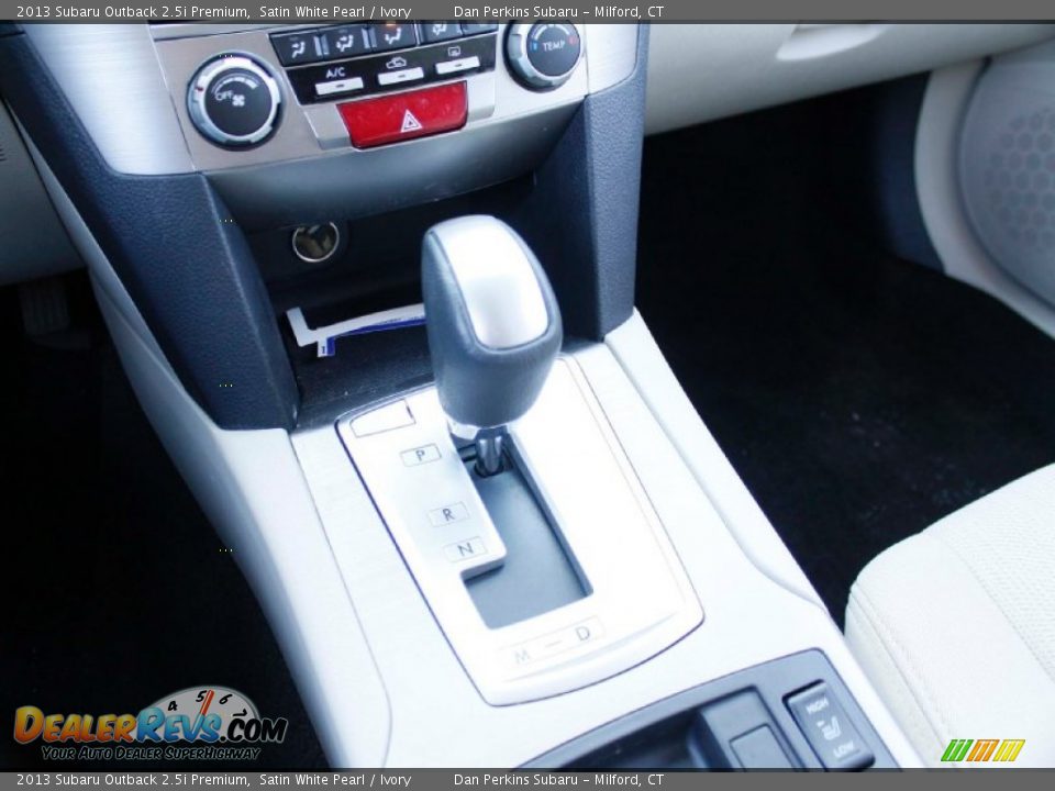 2013 Subaru Outback 2.5i Premium Satin White Pearl / Ivory Photo #13