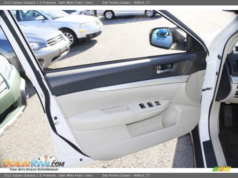 2013 Subaru Outback 2.5i Premium Satin White Pearl / Ivory Photo #18