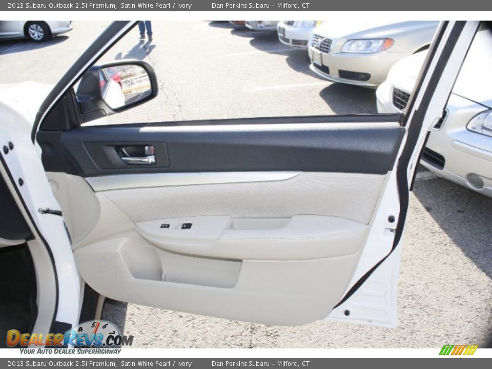 2013 Subaru Outback 2.5i Premium Satin White Pearl / Ivory Photo #19