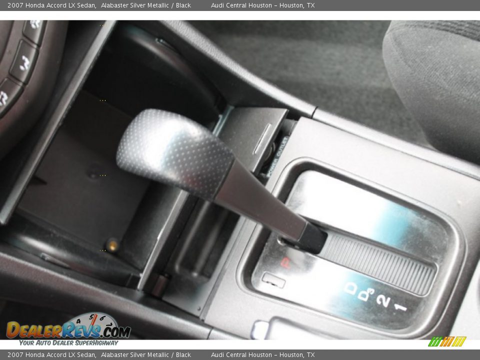 2007 Honda Accord LX Sedan Alabaster Silver Metallic / Black Photo #17