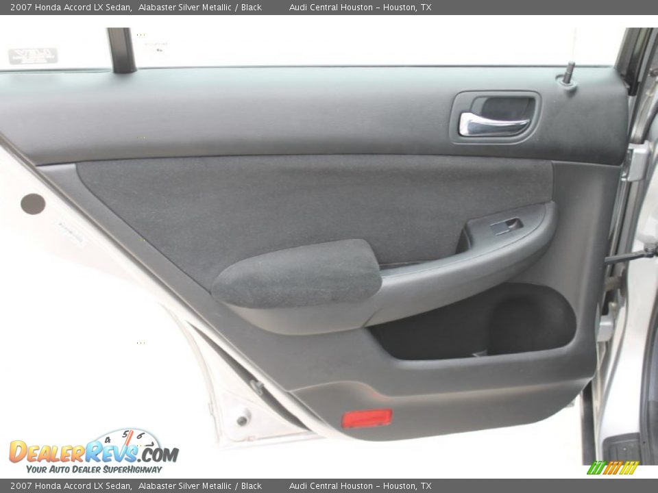 2007 Honda Accord LX Sedan Alabaster Silver Metallic / Black Photo #19