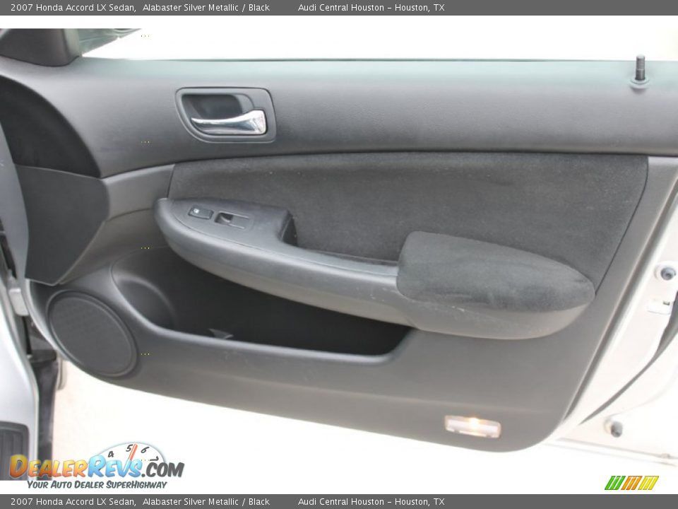 2007 Honda Accord LX Sedan Alabaster Silver Metallic / Black Photo #26