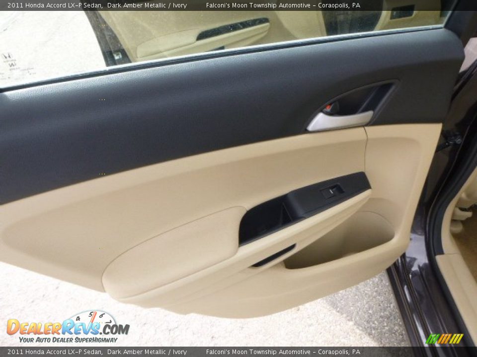 2011 Honda Accord LX-P Sedan Dark Amber Metallic / Ivory Photo #18