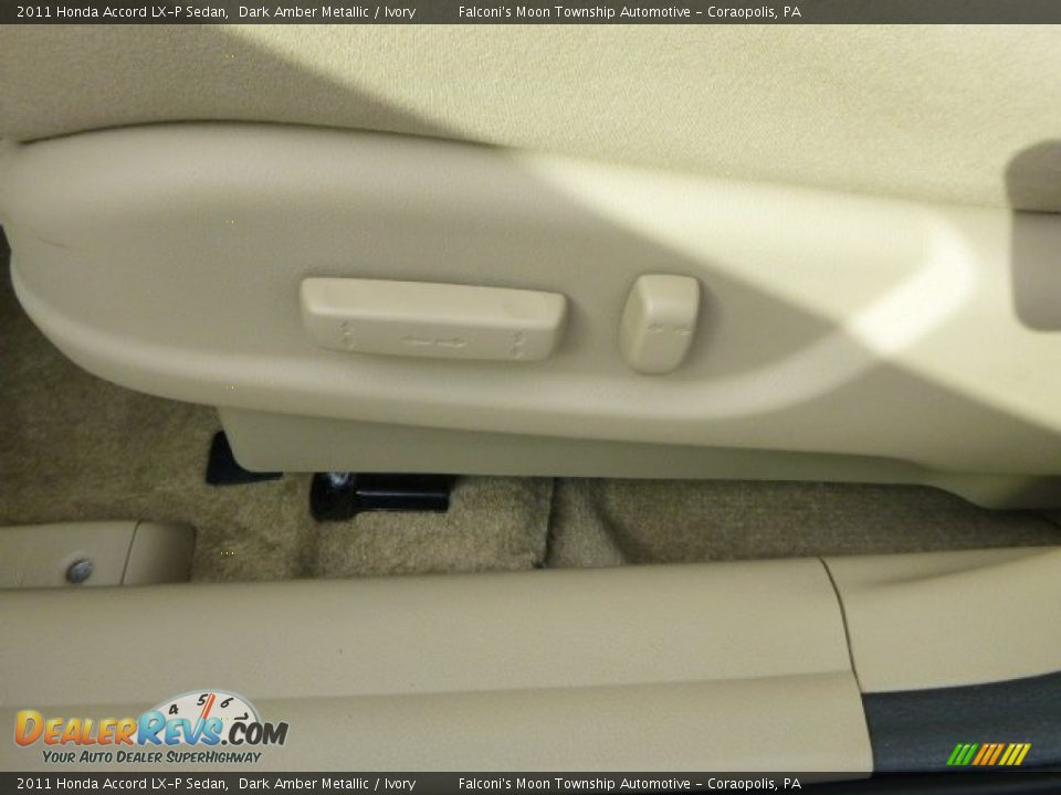 2011 Honda Accord LX-P Sedan Dark Amber Metallic / Ivory Photo #20