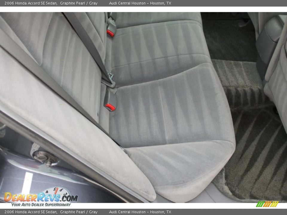 2006 Honda Accord SE Sedan Graphite Pearl / Gray Photo #24