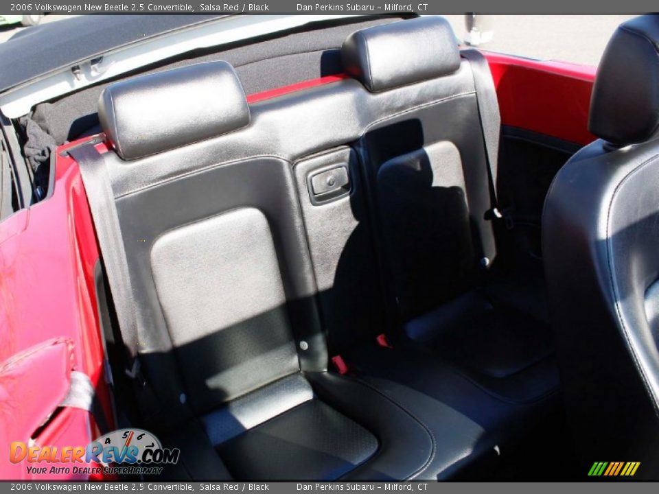 2006 Volkswagen New Beetle 2.5 Convertible Salsa Red / Black Photo #17