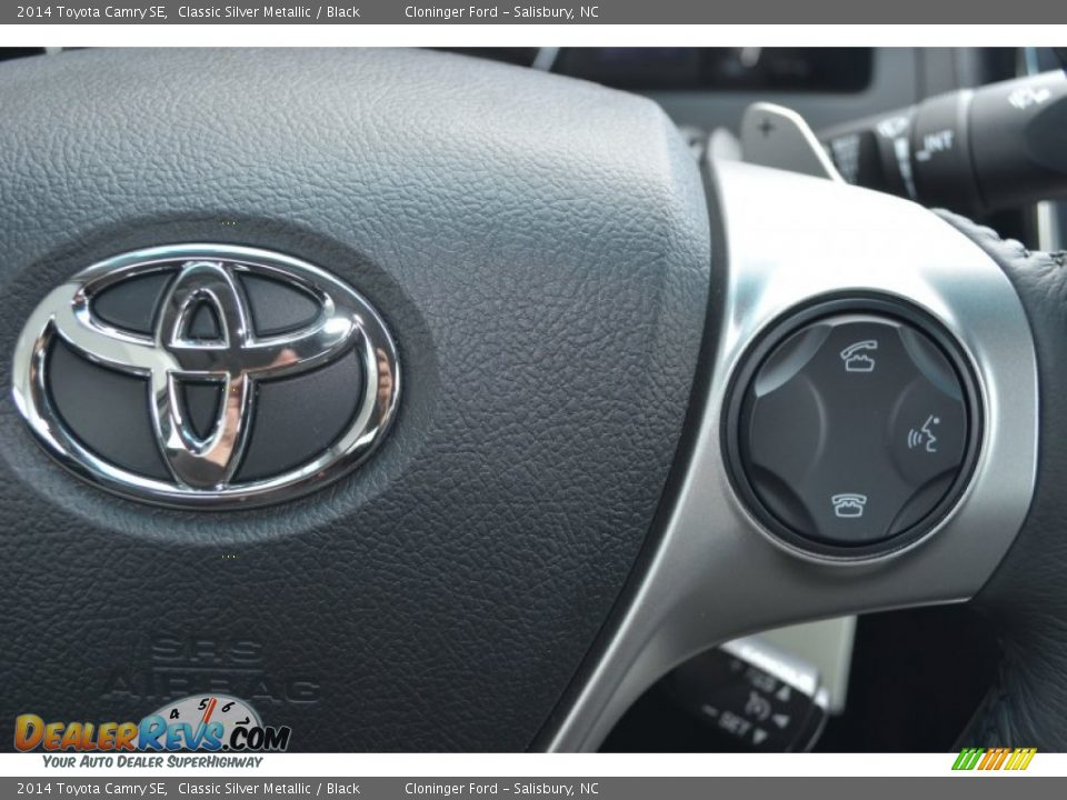 2014 Toyota Camry SE Classic Silver Metallic / Black Photo #19