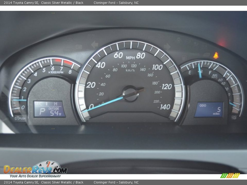 2014 Toyota Camry SE Classic Silver Metallic / Black Photo #20