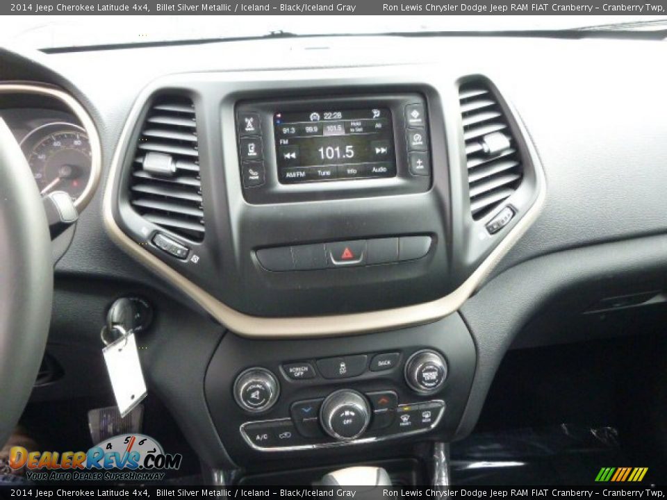 2014 Jeep Cherokee Latitude 4x4 Billet Silver Metallic / Iceland - Black/Iceland Gray Photo #16