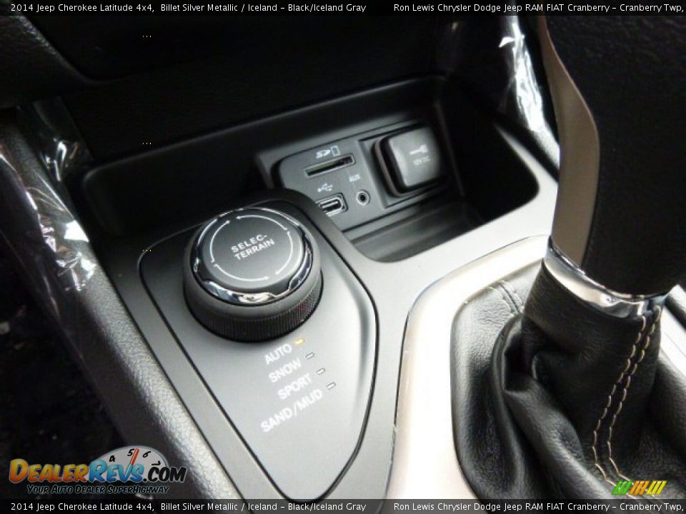 2014 Jeep Cherokee Latitude 4x4 Billet Silver Metallic / Iceland - Black/Iceland Gray Photo #18