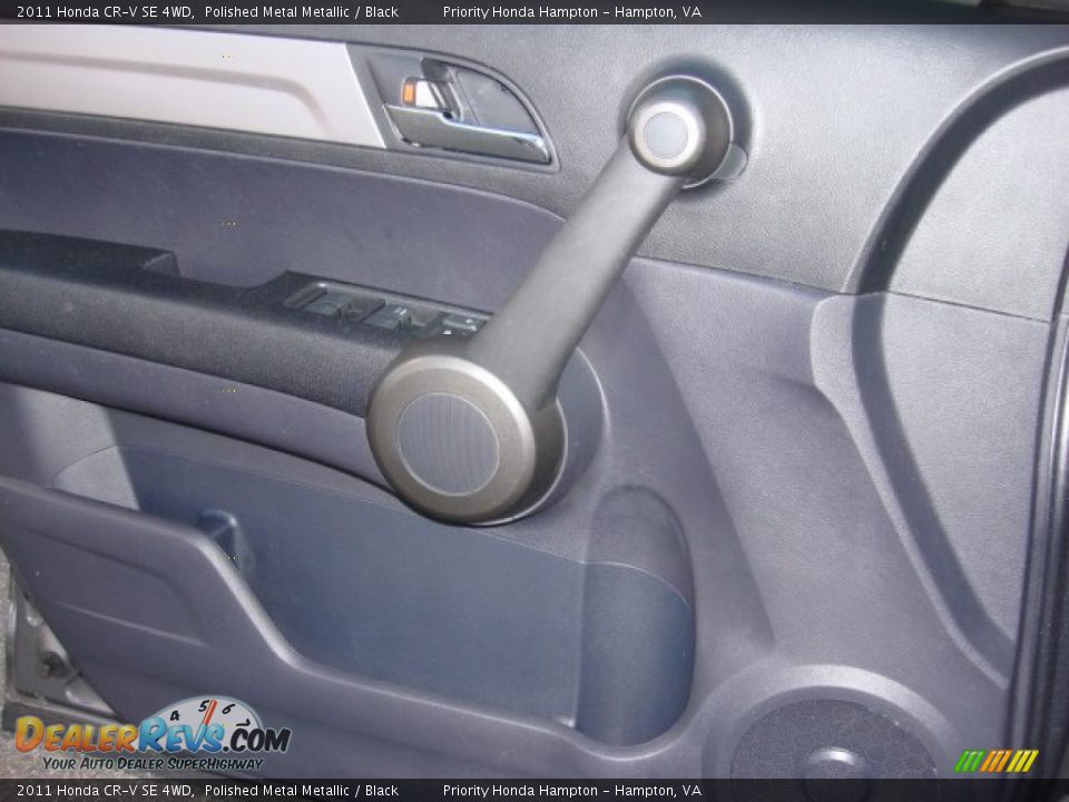 2011 Honda CR-V SE 4WD Polished Metal Metallic / Black Photo #15