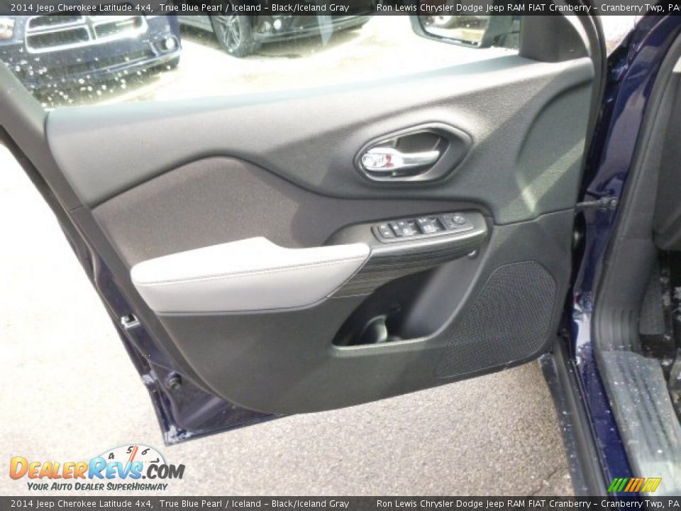 2014 Jeep Cherokee Latitude 4x4 True Blue Pearl / Iceland - Black/Iceland Gray Photo #11