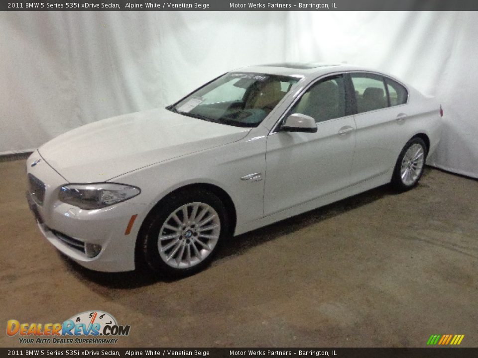 2011 BMW 5 Series 535i xDrive Sedan Alpine White / Venetian Beige Photo #4