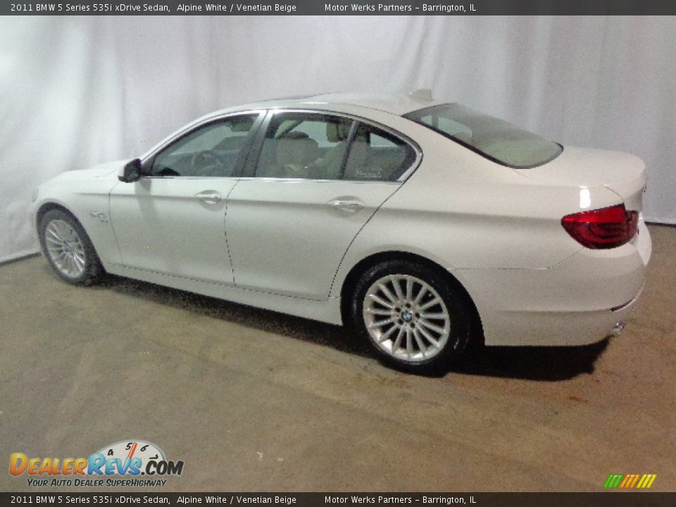 2011 BMW 5 Series 535i xDrive Sedan Alpine White / Venetian Beige Photo #5