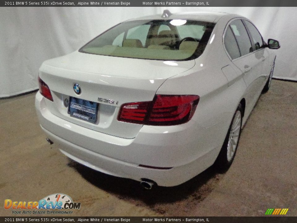 2011 BMW 5 Series 535i xDrive Sedan Alpine White / Venetian Beige Photo #9