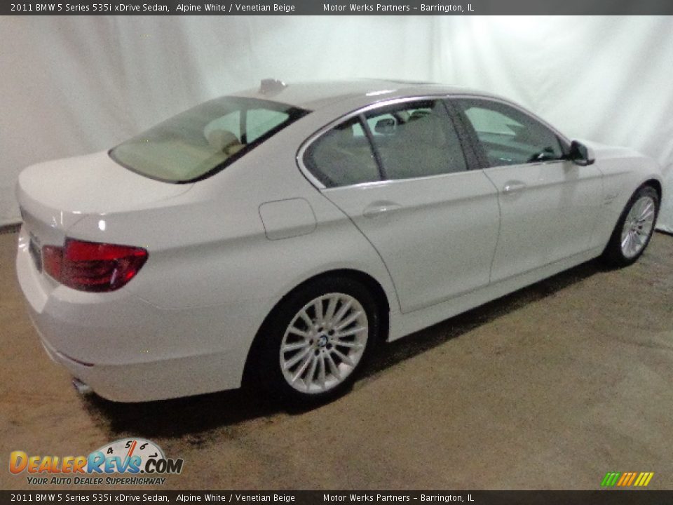 2011 BMW 5 Series 535i xDrive Sedan Alpine White / Venetian Beige Photo #10