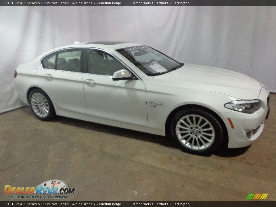 2011 BMW 5 Series 535i xDrive Sedan Alpine White / Venetian Beige Photo #11