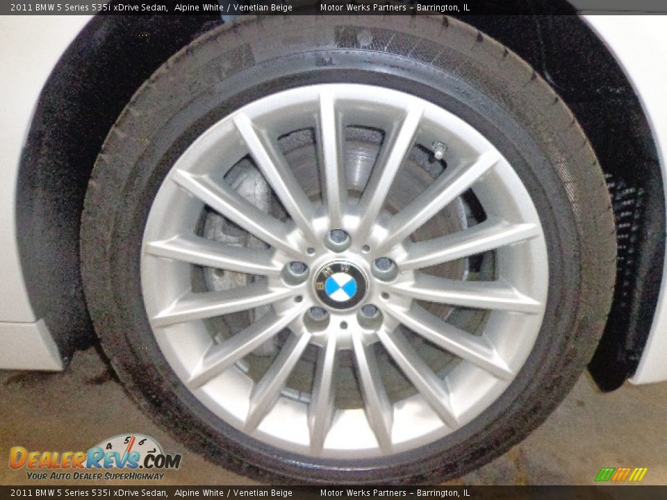 2011 BMW 5 Series 535i xDrive Sedan Alpine White / Venetian Beige Photo #16