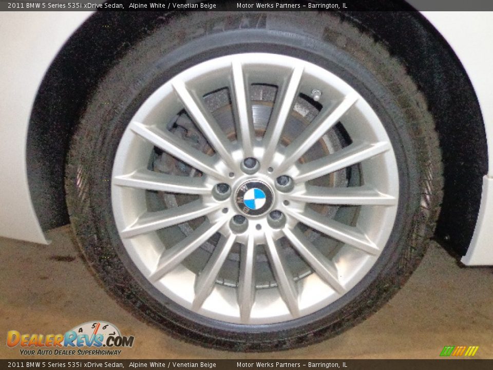 2011 BMW 5 Series 535i xDrive Sedan Alpine White / Venetian Beige Photo #17