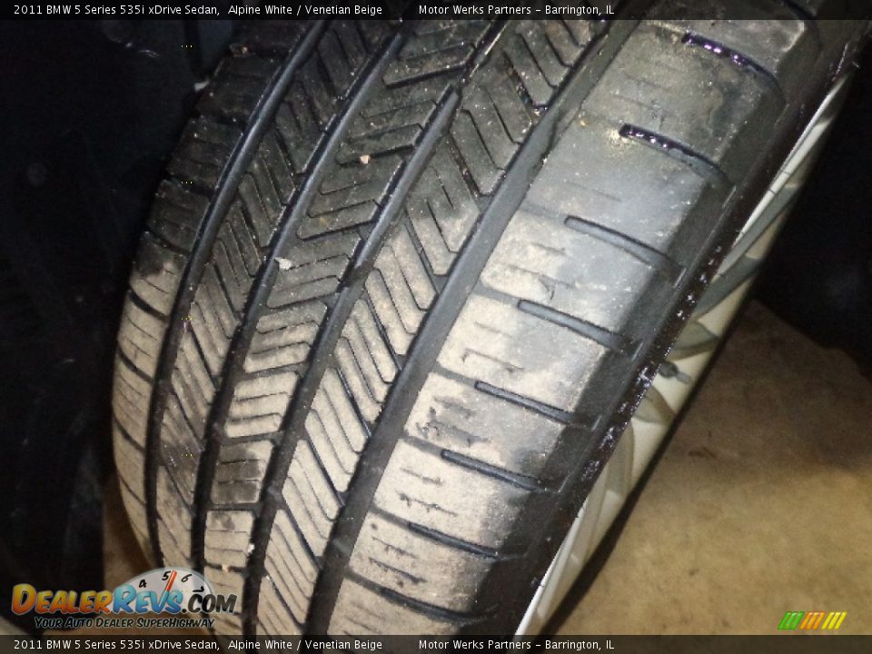 2011 BMW 5 Series 535i xDrive Sedan Alpine White / Venetian Beige Photo #20
