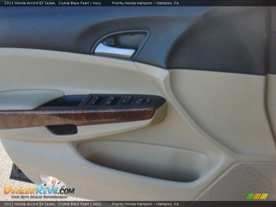 2011 Honda Accord EX Sedan Crystal Black Pearl / Ivory Photo #16