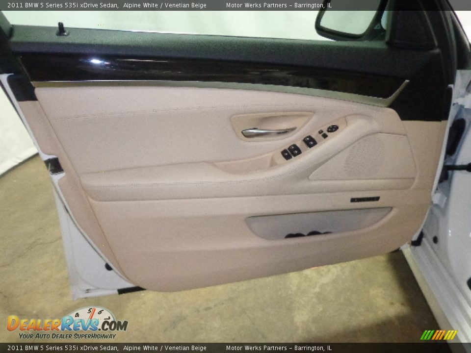 2011 BMW 5 Series 535i xDrive Sedan Alpine White / Venetian Beige Photo #23