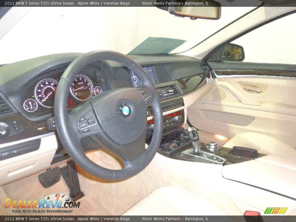 2011 BMW 5 Series 535i xDrive Sedan Alpine White / Venetian Beige Photo #24