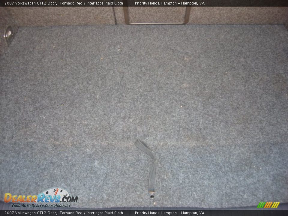 2007 Volkswagen GTI 2 Door Tornado Red / Interlagos Plaid Cloth Photo #10