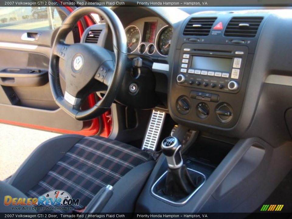2007 Volkswagen GTI 2 Door Tornado Red / Interlagos Plaid Cloth Photo #12