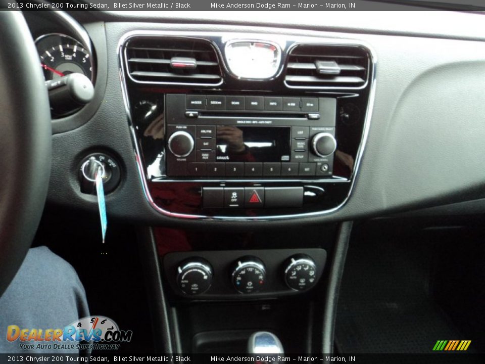 2013 Chrysler 200 Touring Sedan Billet Silver Metallic / Black Photo #14