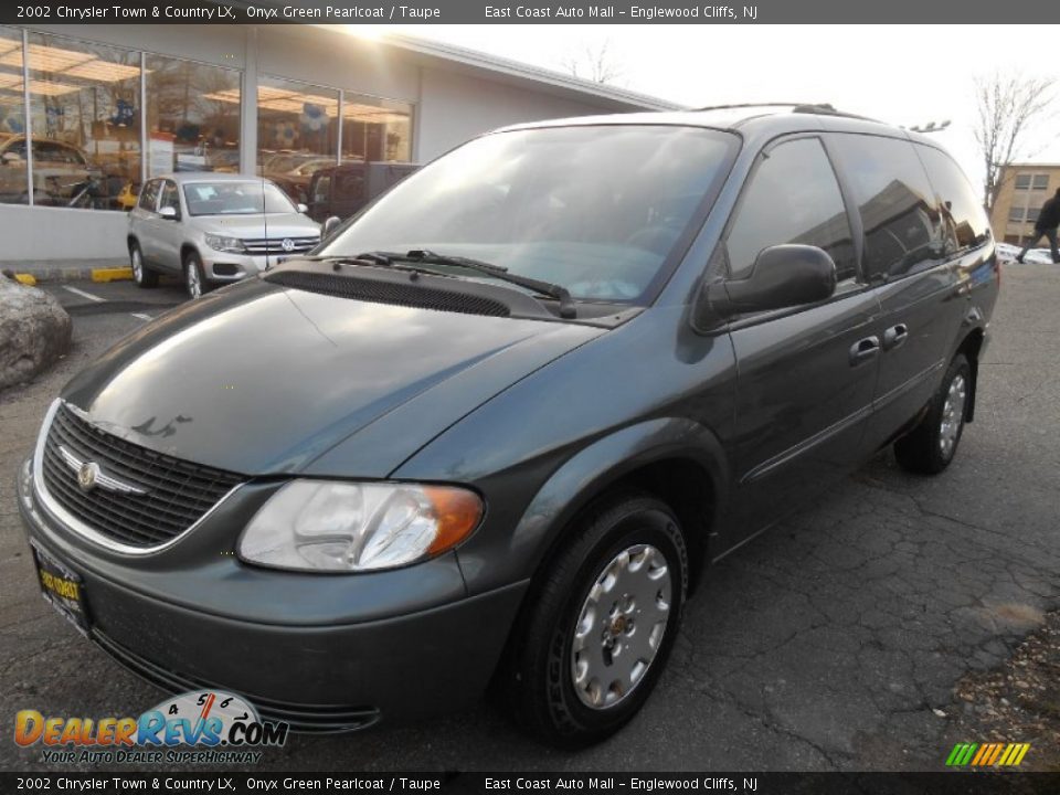 2002 Chrysler Town & Country LX Onyx Green Pearlcoat / Taupe Photo #3