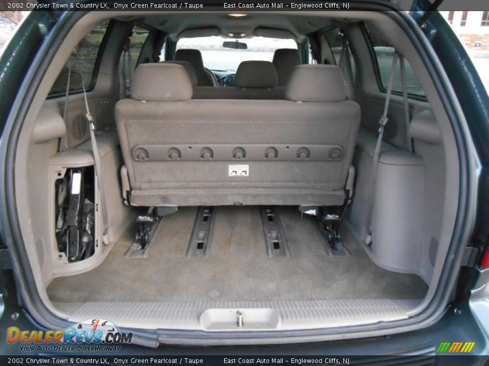 2002 Chrysler Town & Country LX Trunk Photo #6