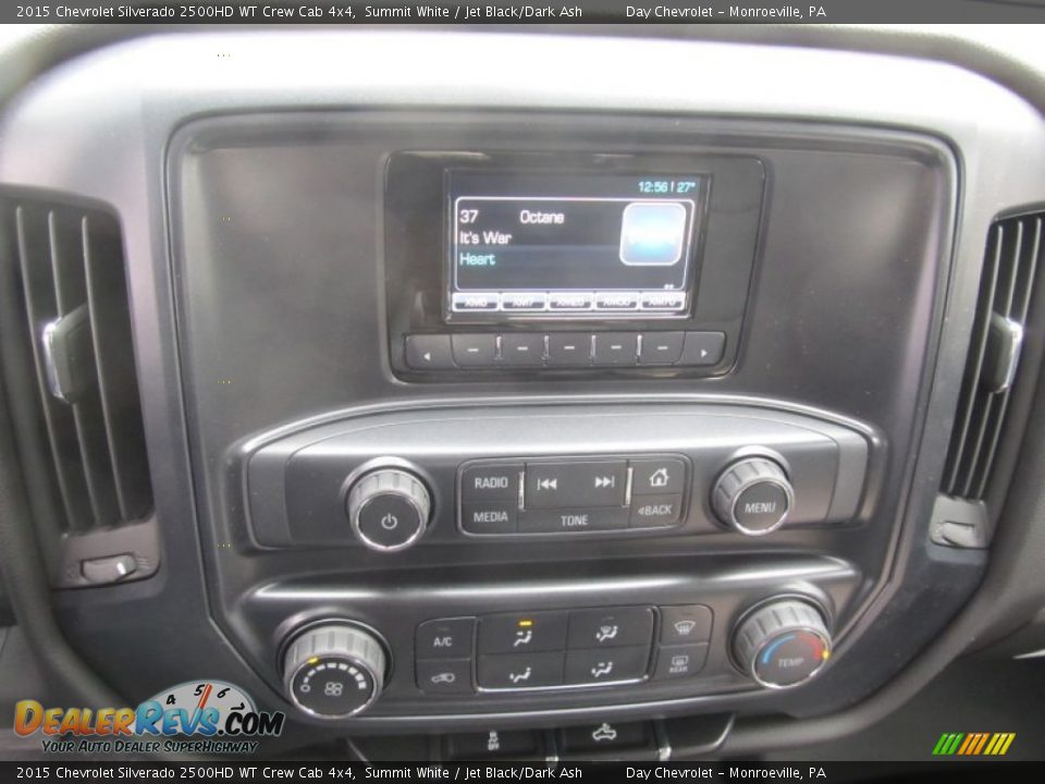 Controls of 2015 Chevrolet Silverado 2500HD WT Crew Cab 4x4 Photo #17