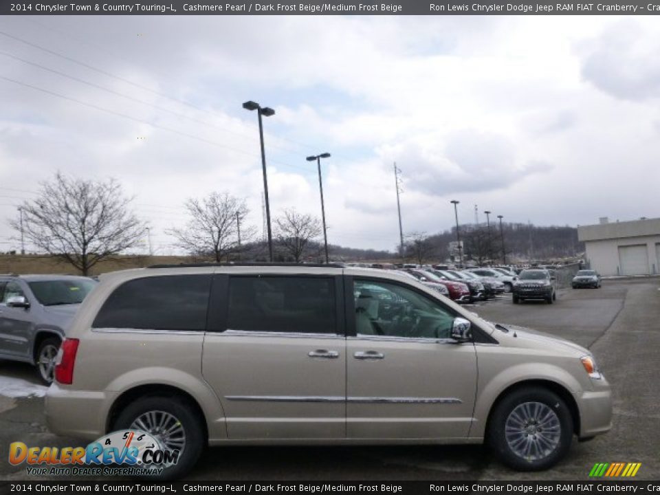 2014 Chrysler Town & Country Touring-L Cashmere Pearl / Dark Frost Beige/Medium Frost Beige Photo #5