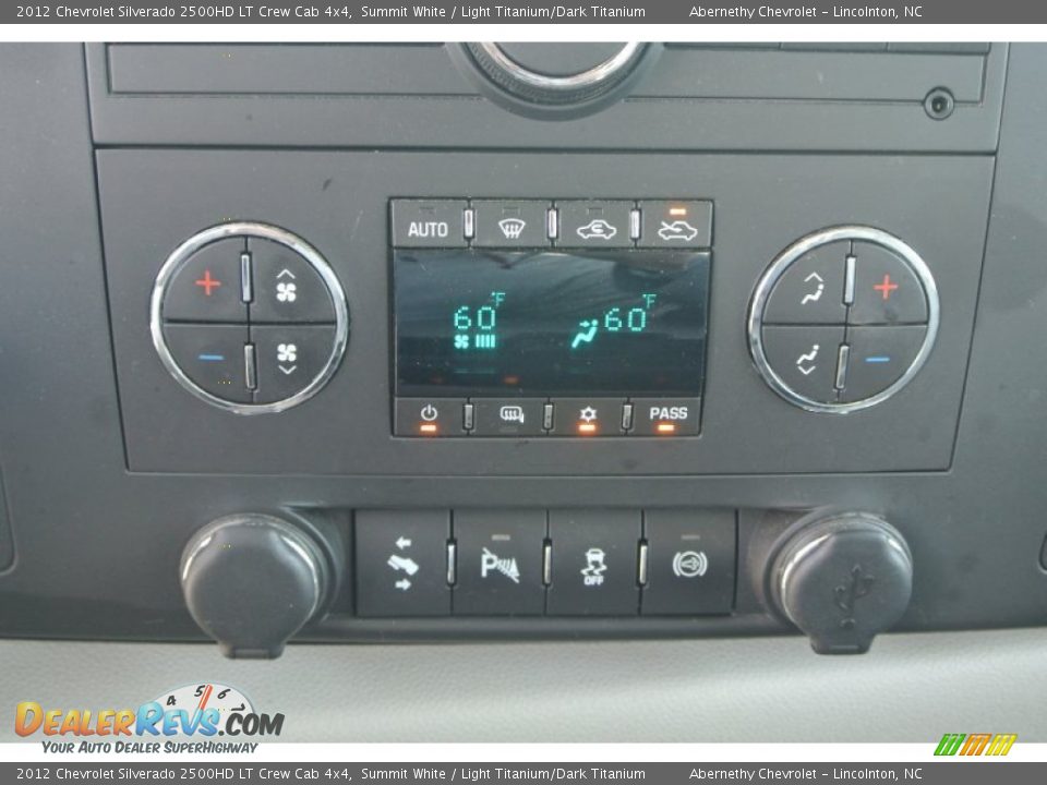 2012 Chevrolet Silverado 2500HD LT Crew Cab 4x4 Summit White / Light Titanium/Dark Titanium Photo #11