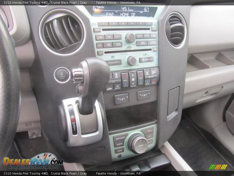 2010 Honda Pilot Touring 4WD Crystal Black Pearl / Gray Photo #13