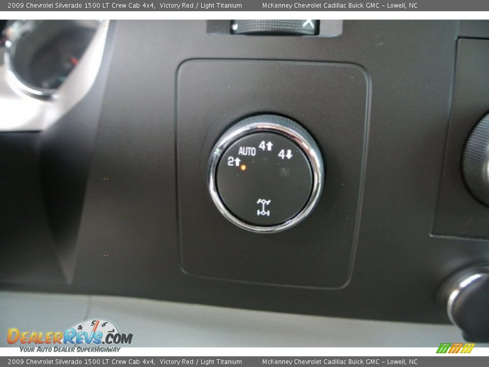 2009 Chevrolet Silverado 1500 LT Crew Cab 4x4 Victory Red / Light Titanium Photo #13