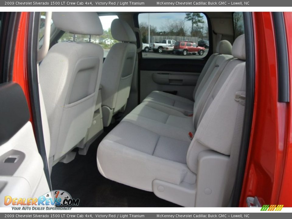 2009 Chevrolet Silverado 1500 LT Crew Cab 4x4 Victory Red / Light Titanium Photo #14