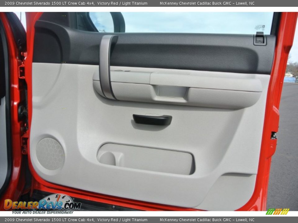 2009 Chevrolet Silverado 1500 LT Crew Cab 4x4 Victory Red / Light Titanium Photo #19