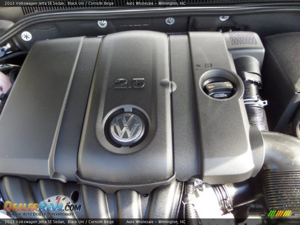 2013 Volkswagen Jetta SE Sedan Black Uni / Cornsilk Beige Photo #6