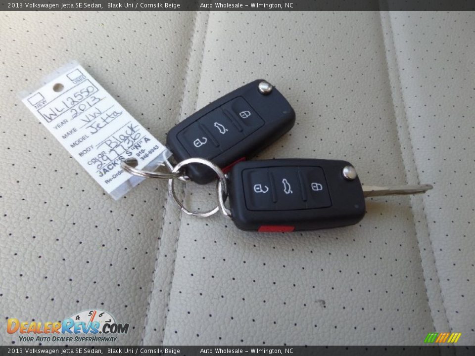 2013 Volkswagen Jetta SE Sedan Black Uni / Cornsilk Beige Photo #20